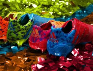 Ποδοσφαιρικά παπούτσια για το καρναβάλι από την Adidas!